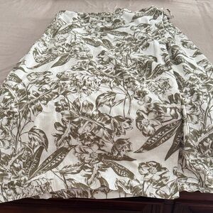 Abercrombie & Fitch Green Floral Print Women's Skirt